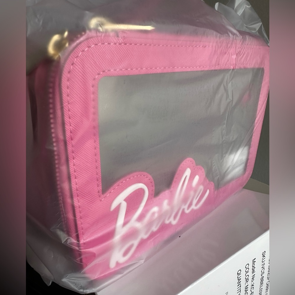 Barbie Makeup Bag w/ bonus selfie ring light